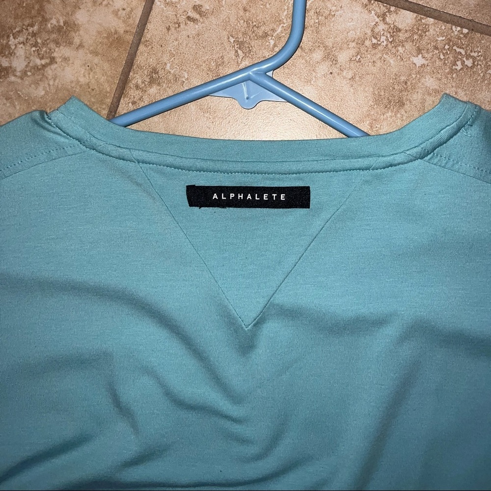 Alphalete Fitted Tee - Active - Large
